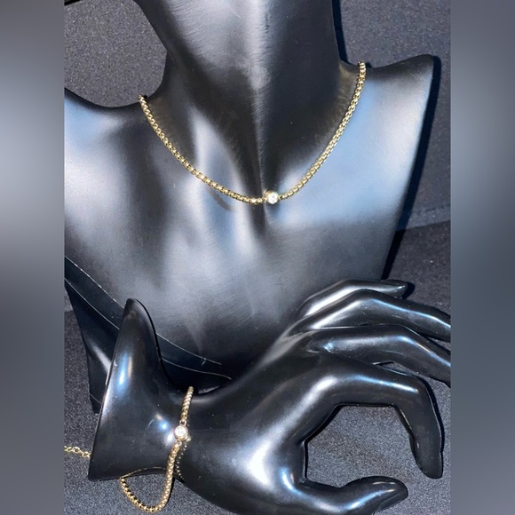 Mirella - Elegant Set. Stainless Steel Chain Necklace & Bracelet With Diamond - Picture 8 of 9